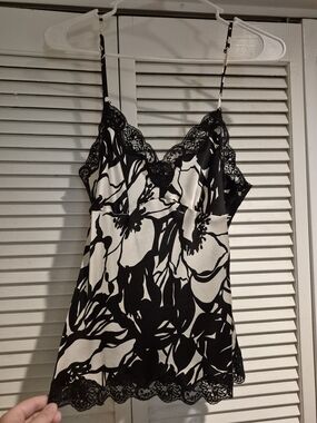 Black & White Floral Lace Trim Cami Top